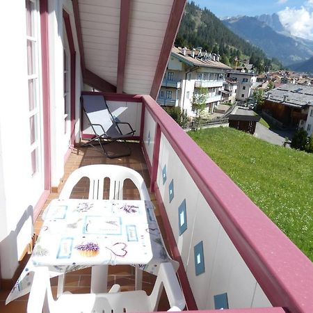 Casa Azzurra Daire Pozza di Fassa Dış mekan fotoğraf