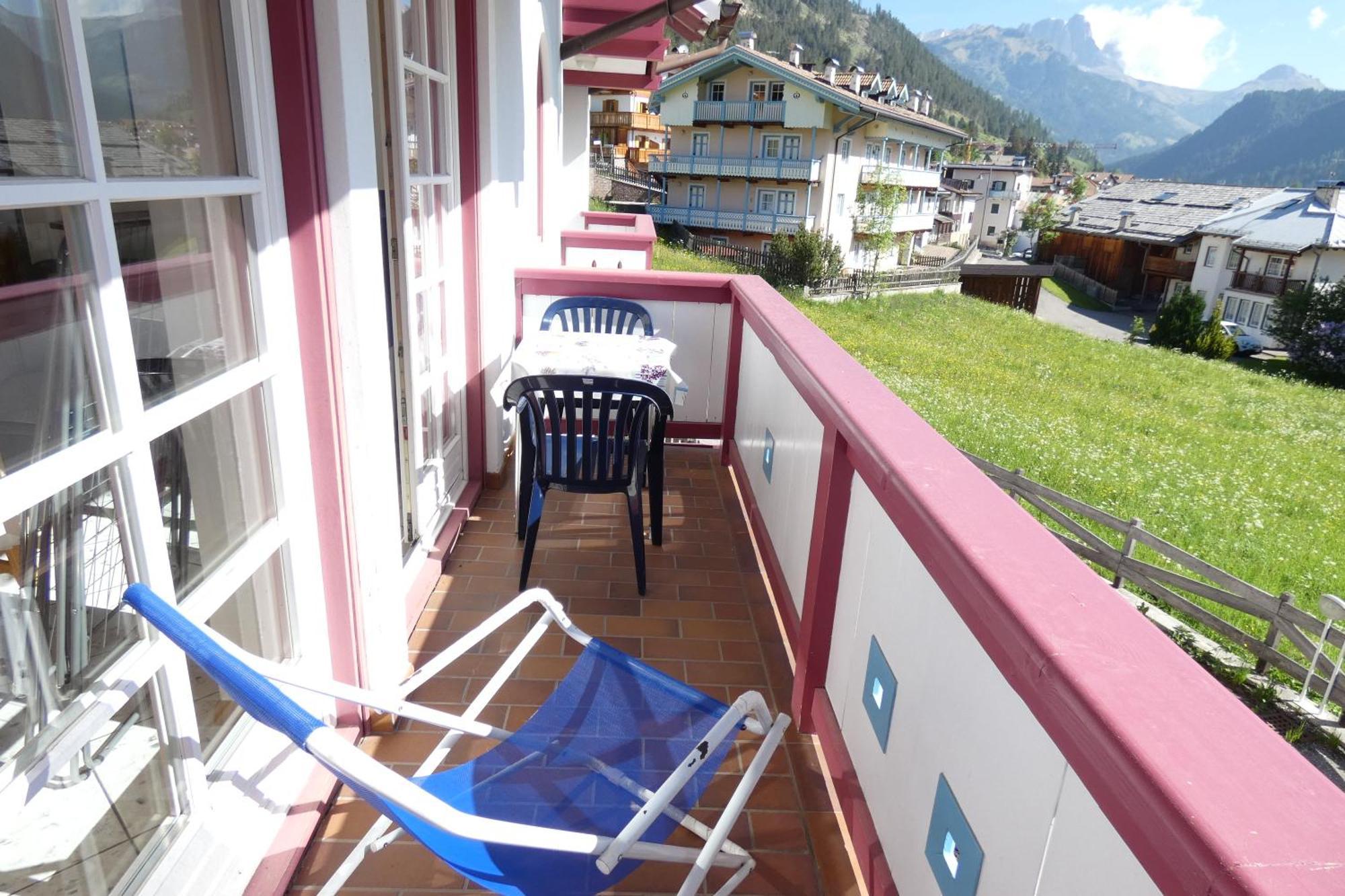 Casa Azzurra Daire Pozza di Fassa Dış mekan fotoğraf