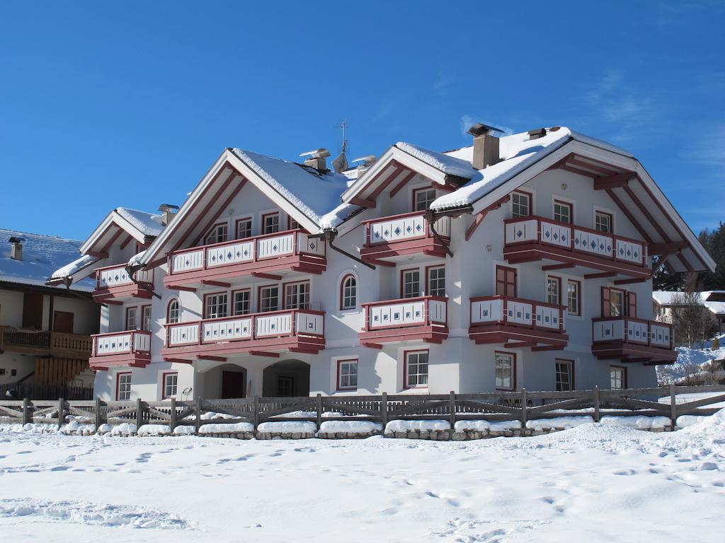 Casa Azzurra Daire Pozza di Fassa Dış mekan fotoğraf