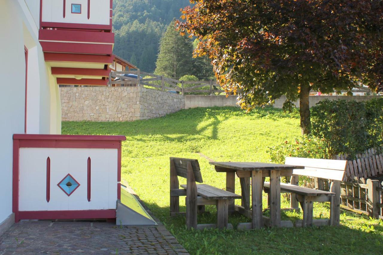 Casa Azzurra Daire Pozza di Fassa Dış mekan fotoğraf